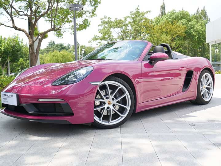 Фото 1 - Porsche 718