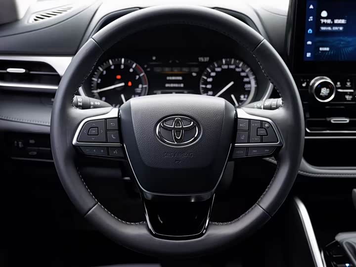 Photo 10 - Toyota Highlander