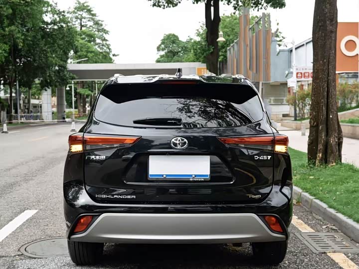 Photo 5 - Toyota Highlander