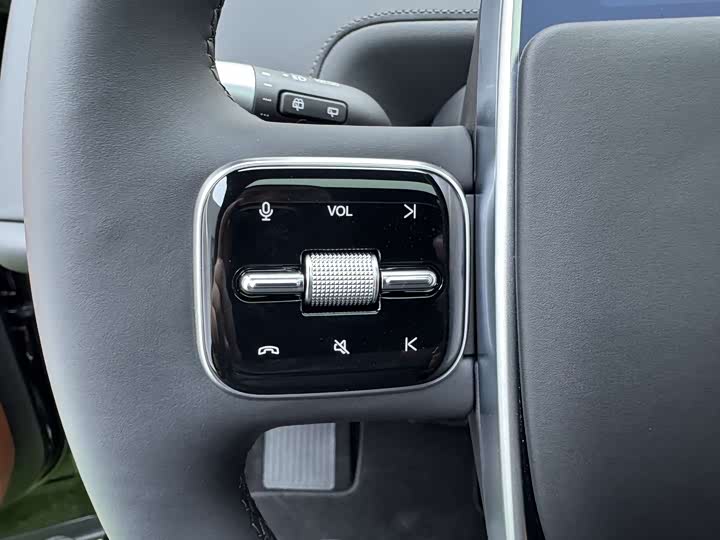 Фото 10 - LiXiang L9