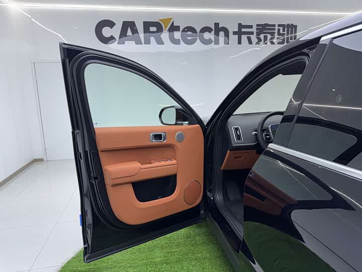 Фото 18 - LiXiang L9