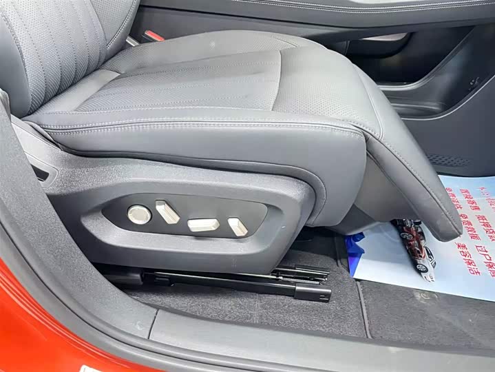 Фото 11 - Nio Onvo L60