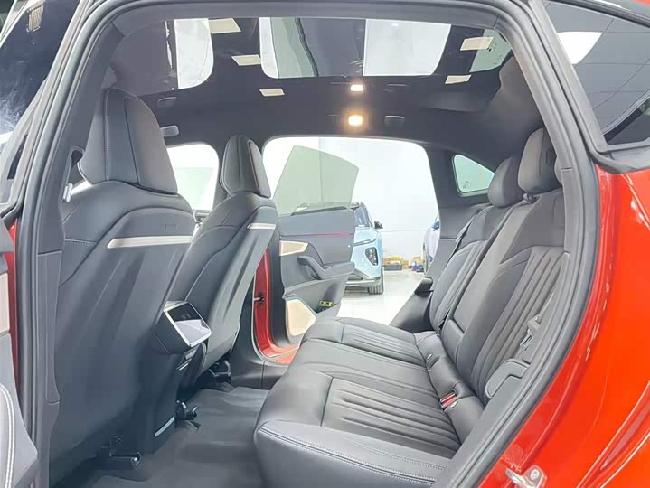 Фото 8 - Nio Onvo L60