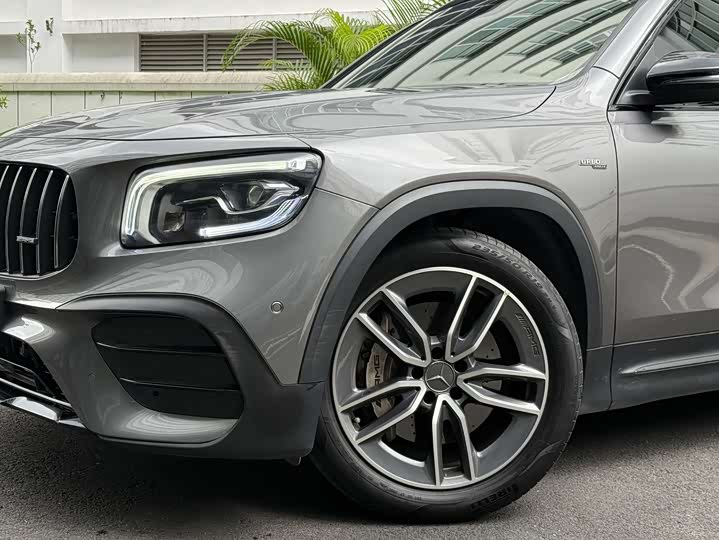 Фото 5 - Mercedes-Benz GLB-Class AMG