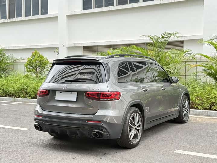 Фото 7 - Mercedes-Benz GLB-Class AMG