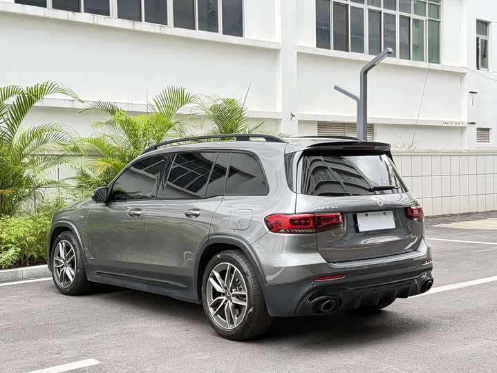 Фото 8 - Mercedes-Benz GLB-Class AMG