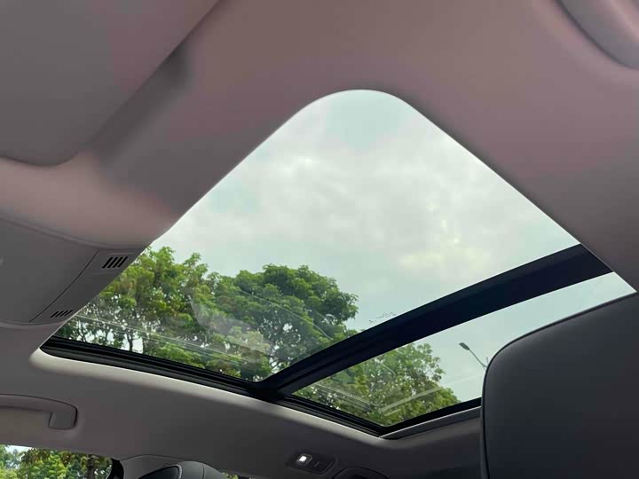 Фото 10 - Volkswagen Magotan