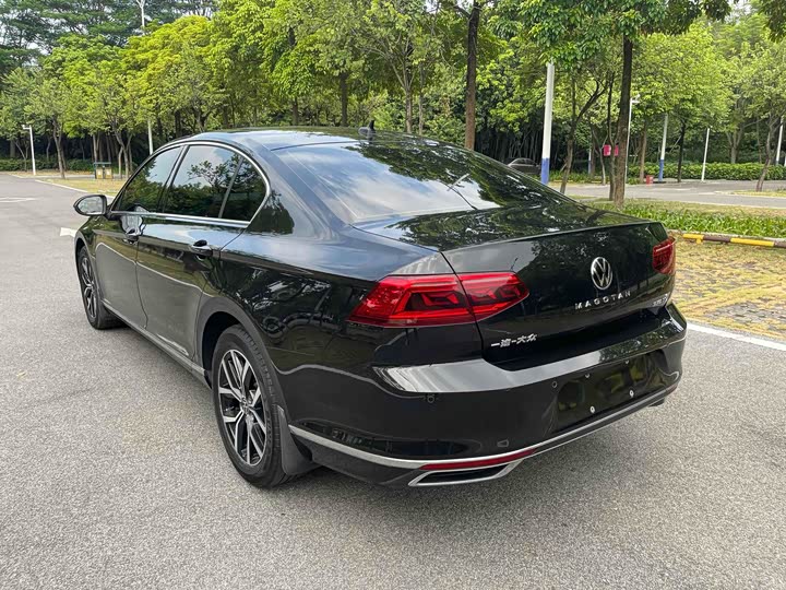 Фото 16 - Volkswagen Magotan