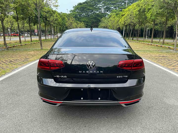 Фото 17 - Volkswagen Magotan