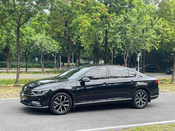 Фото 19 - Volkswagen Magotan