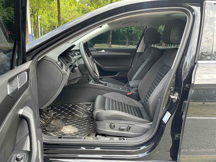 Фото 4 - Volkswagen Magotan