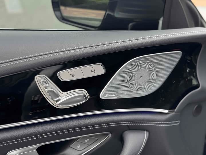 Фото 6 - Mercedes-Benz AMG GT