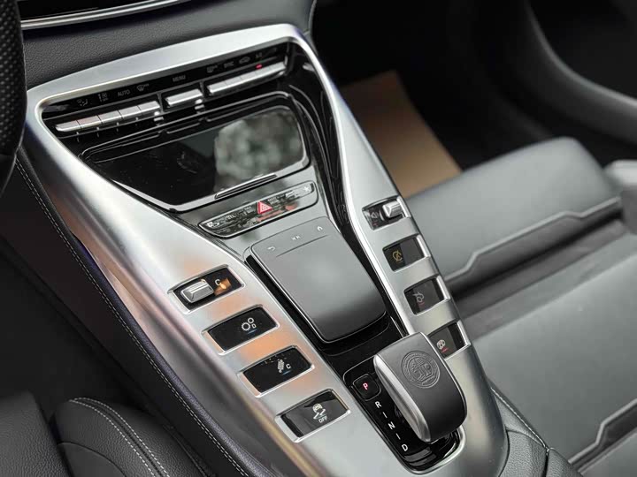 Фото 7 - Mercedes-Benz AMG GT