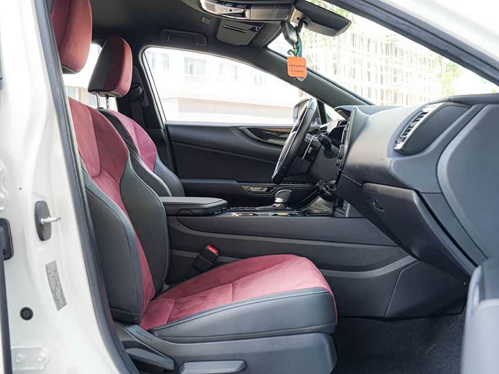 Фото 8 - Lexus NX