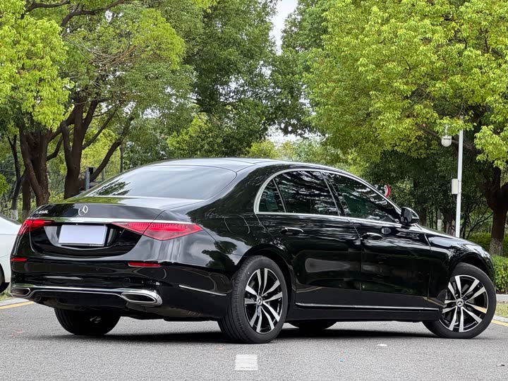 Фото 3 - Mercedes-Benz S-Class