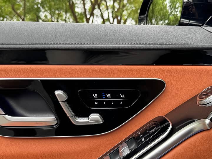 Фото 9 - Mercedes-Benz S-Class