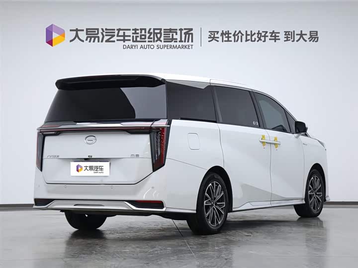 Фото 3 - GAC Trumpchi M8