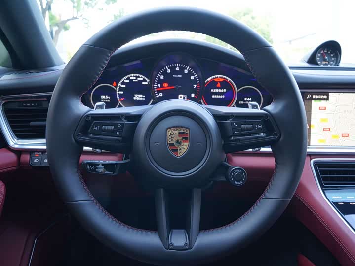 Фото 12 - Porsche Panamera