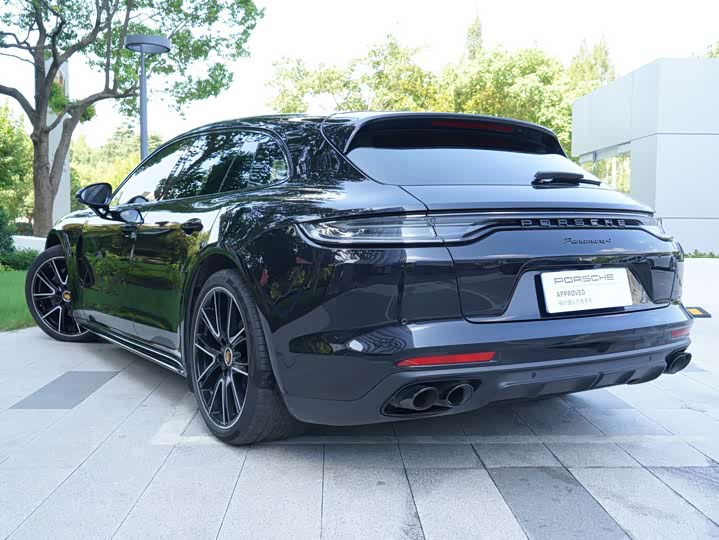 Фото 19 - Porsche Panamera