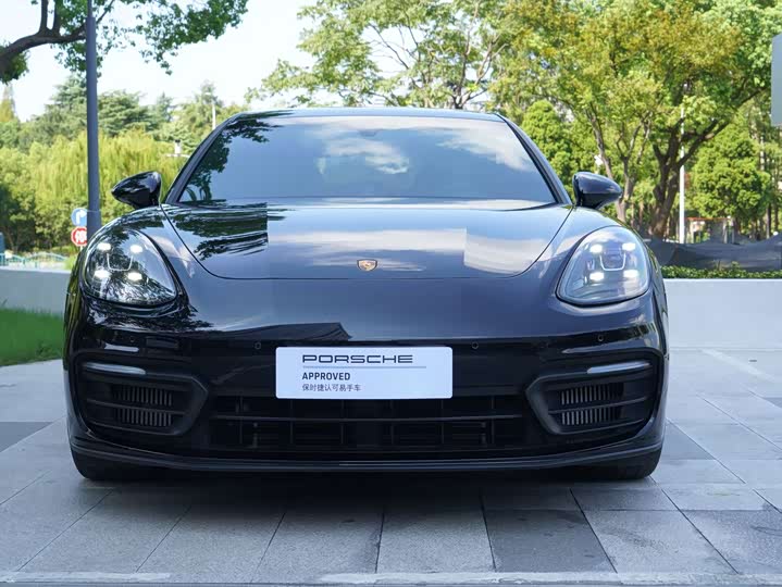Фото 3 - Porsche Panamera