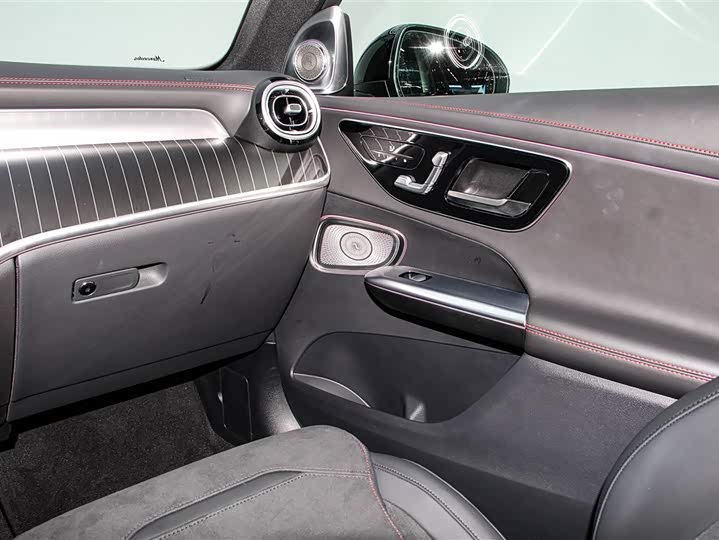 Фото 29 - Mercedes-Benz GLC-Class AMG