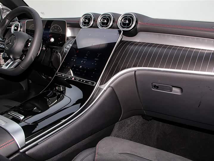 Фото 31 - Mercedes-Benz GLC-Class AMG