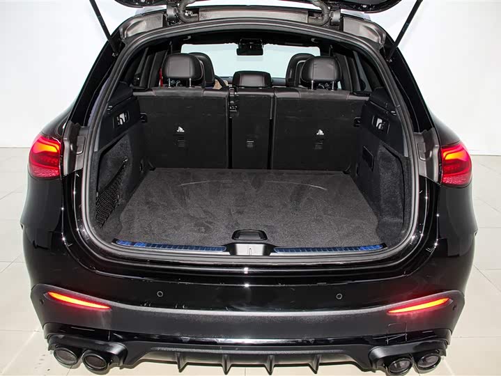 Фото 33 - Mercedes-Benz GLC-Class AMG