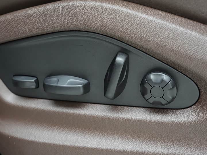 Фото 18 - Porsche Cayenne