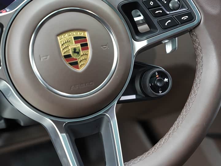 Фото 20 - Porsche Cayenne