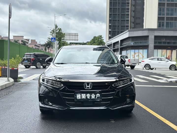 Фото 3 - Honda Accord