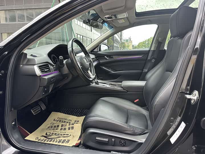 Фото 7 - Honda Accord