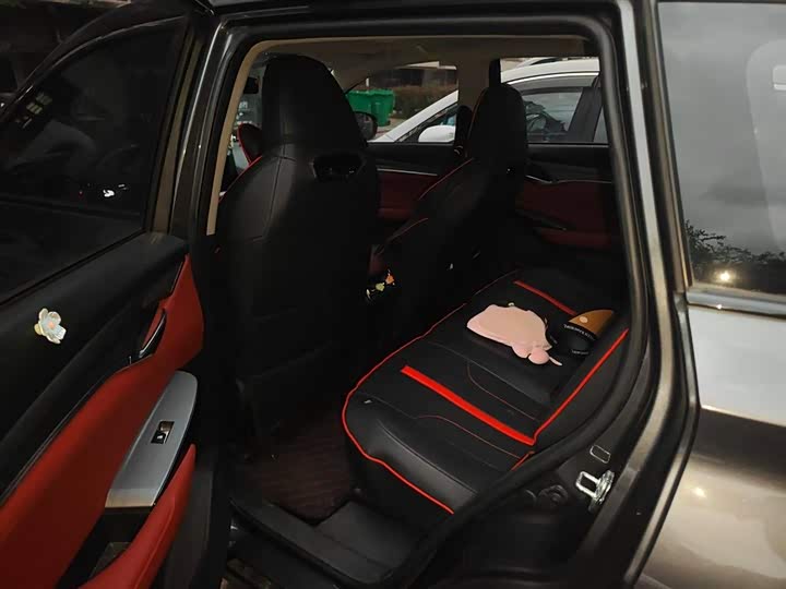 Фото 15 - Changan CS75 Plus