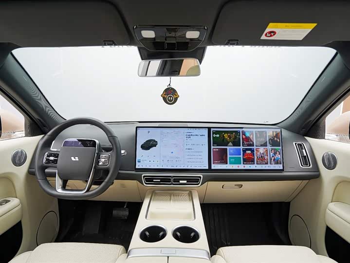 Фото 12 - LiXiang L7