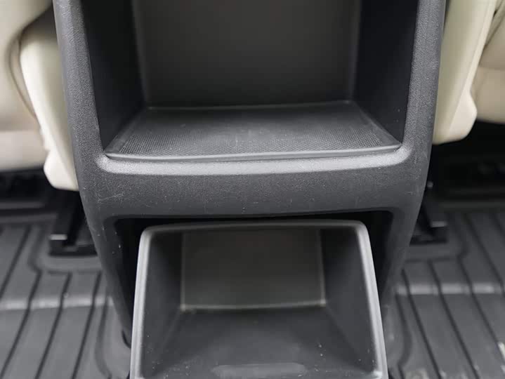 Фото 18 - LiXiang L7