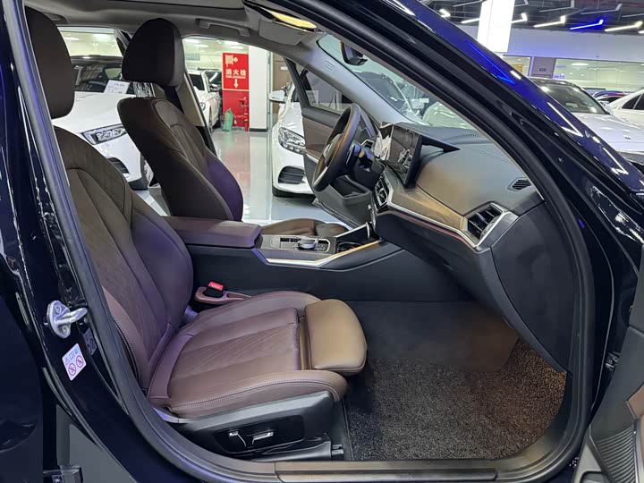 Фото 11 - BMW 3 Series