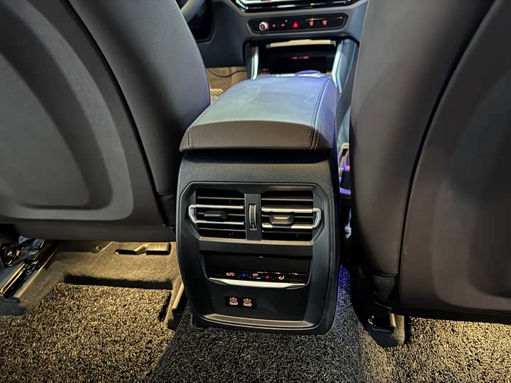 Фото 15 - BMW 3 Series