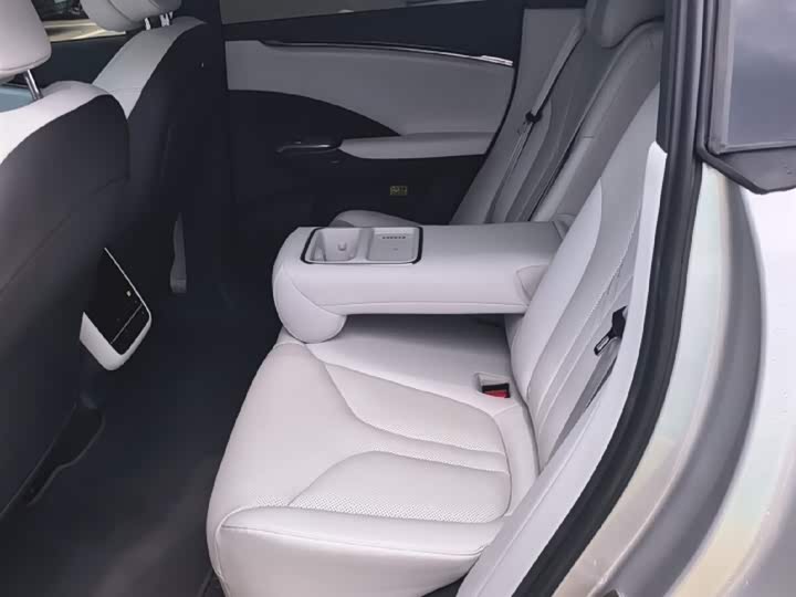 Фото 6 - XPeng G7