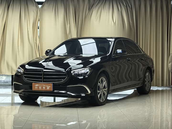 Фото 2 - Mercedes-Benz E-Class