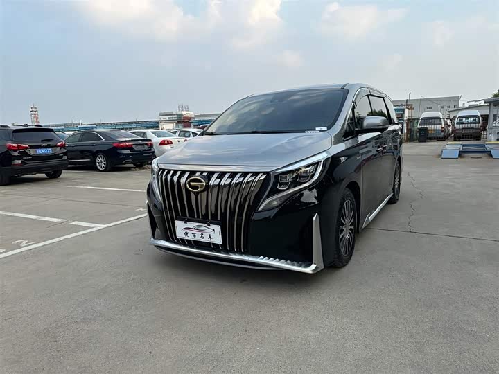 Фото 1 - GAC Trumpchi M8