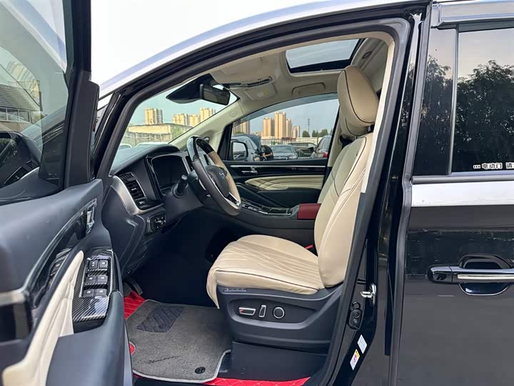 Фото 9 - GAC Trumpchi M8