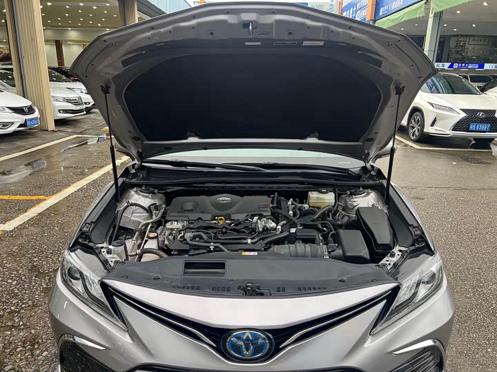 Фото 15 - Toyota Camry