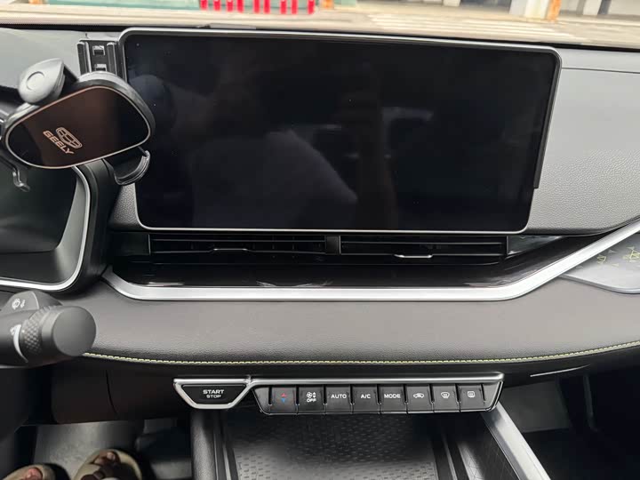 Фото 15 - Geely Preface