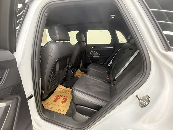 Фото 16 - Audi Q3