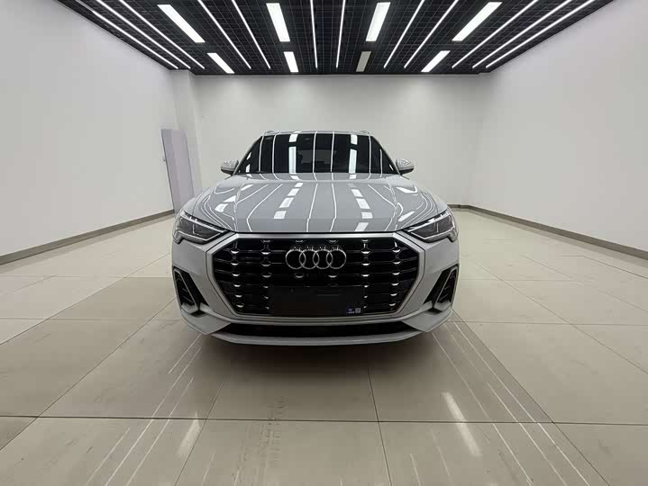 Фото 2 - Audi Q3