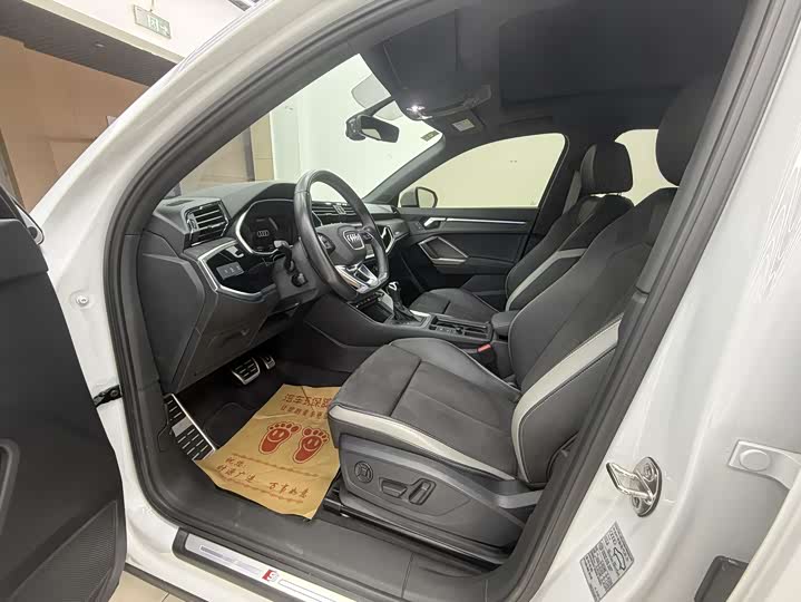 Фото 7 - Audi Q3