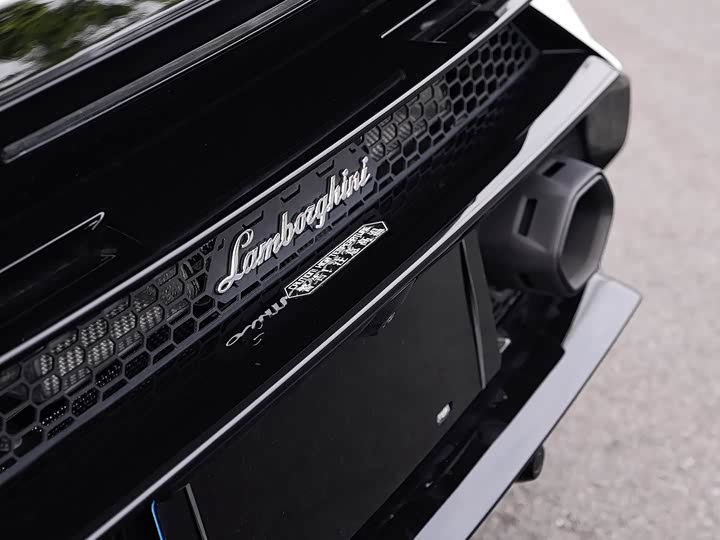 Фото 11 - Lamborghini Huracán