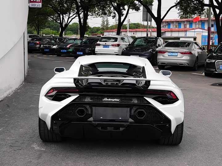 Фото 6 - Lamborghini Huracán