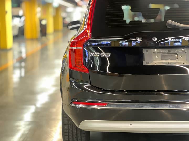 Фото 6 - Volvo XC90