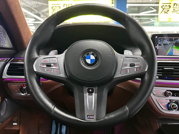 Фото 11 - BMW 7 Series