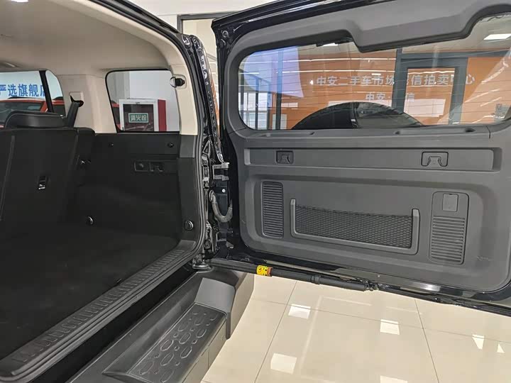 Фото 13 - Tank 300